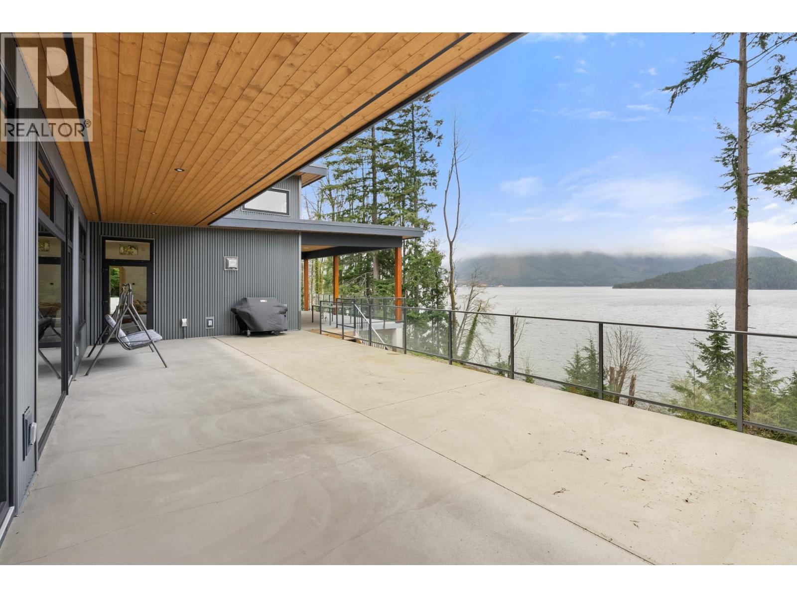 103 Witherby Road, Gibsons, British Columbia V0N 1V6 - Photo 38 - R3085193