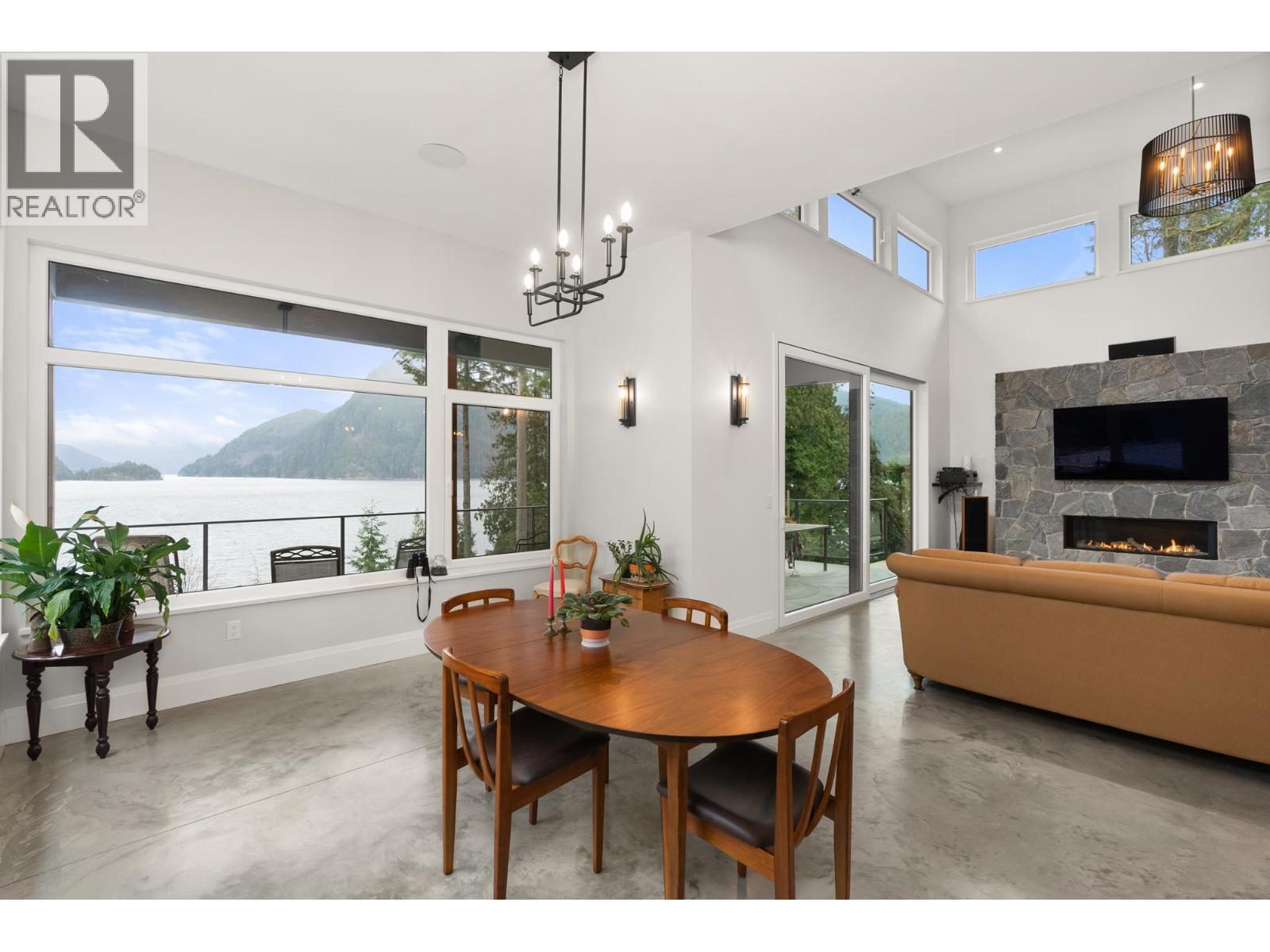 103 Witherby Road, Gibsons, British Columbia V0N 1V6 - Photo 6 - R3085193